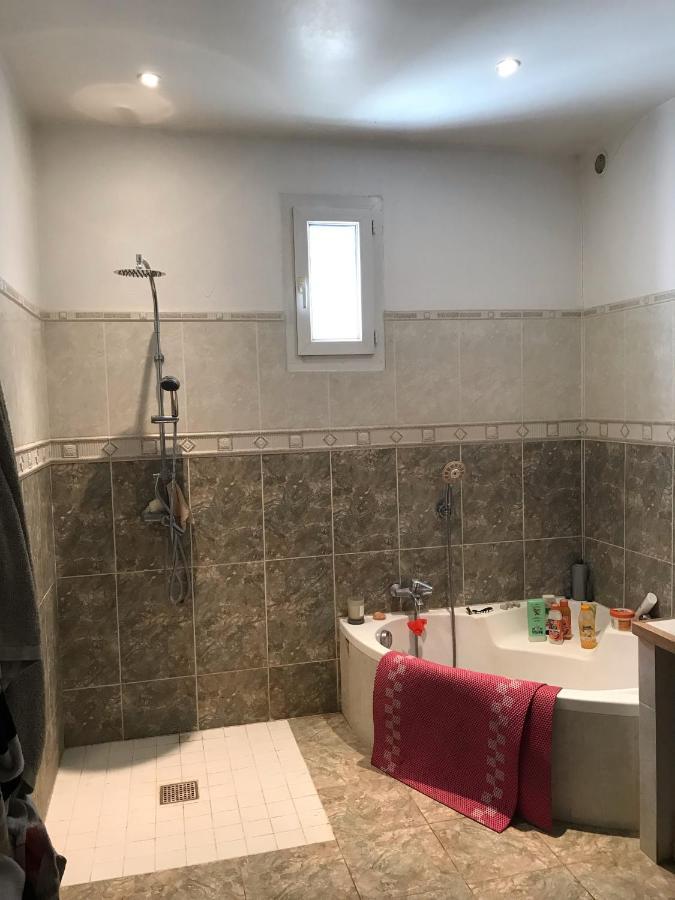 Apartamento Chambre Chez L Habitant Châteaurenard Exterior foto